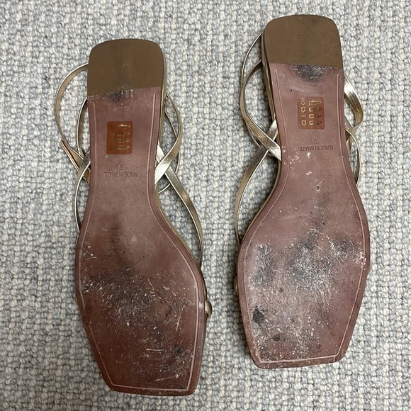 BCBG Max Azria Ankle Wrap Sandals — Size 9 - Picture 3 of 4